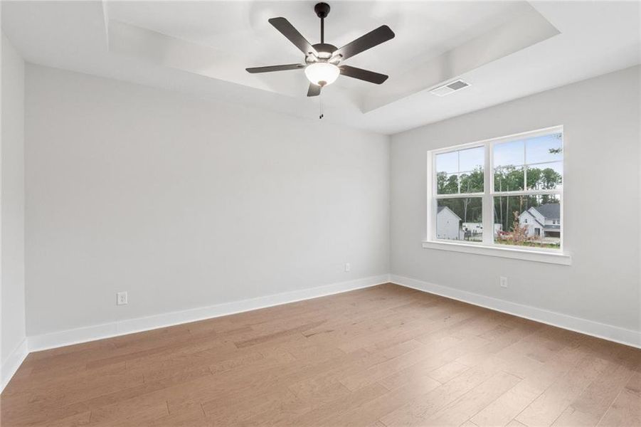 Spacious, unfurnished interior of a new home in Settingdown Farms, Cumming (Image 12).