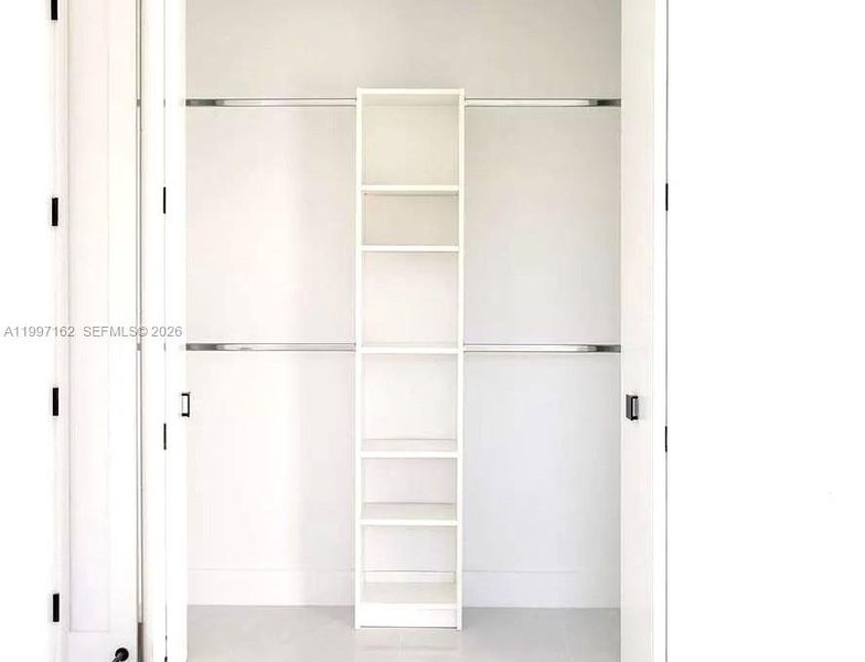 Spacious, unfurnished interior of a new home in , Naples (Image 47).