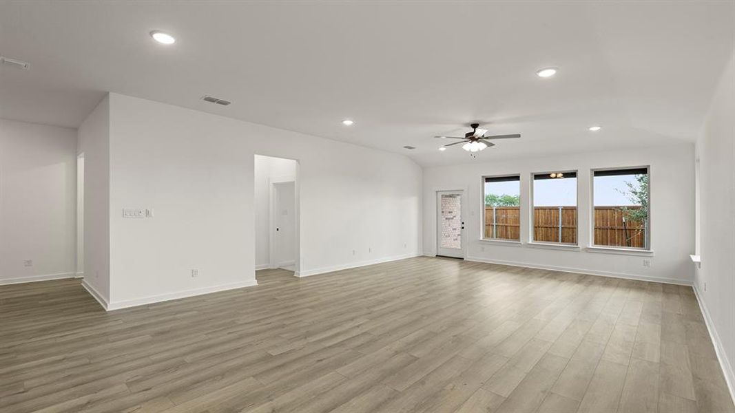 14. 1331 Burgess - Dining (2) 14. 1331 Burgess - Dining (2)