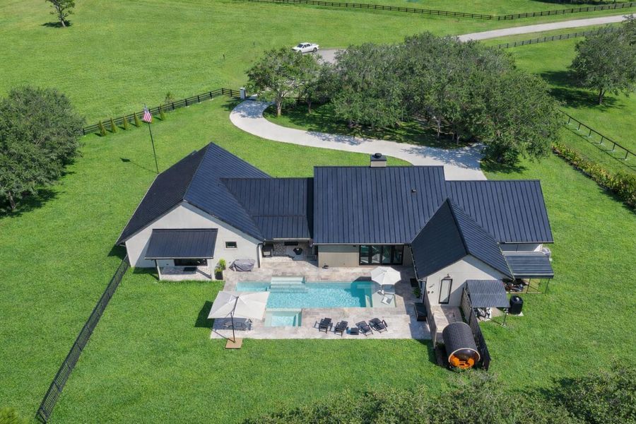 7F444C78-9521-4544-81D5-8E5D46AF99E1