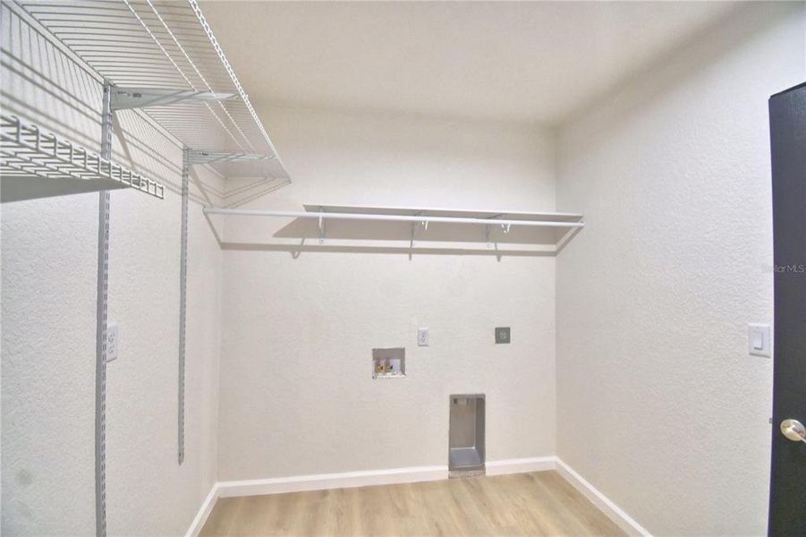 Spacious, unfurnished interior of a new home in , Avon Park (Image 31).