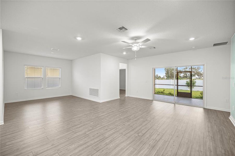 Spacious, unfurnished interior of a new home in , Ocala (Image 21).