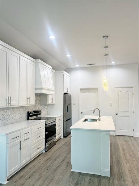 Furnished interior view inside a new home in , Waxahachie (Image 8). Furnished interior view inside a new home in , Waxahachie (Image 8).