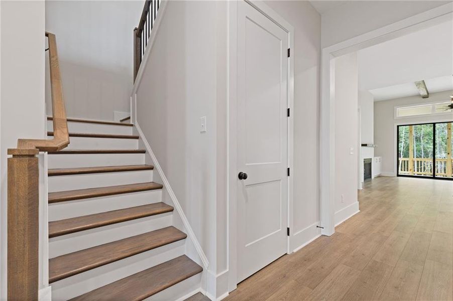 Spacious, unfurnished interior of a new home in , Watkinsville (Image 23). Spacious, unfurnished interior of a new home in , Watkinsville (Image 23).