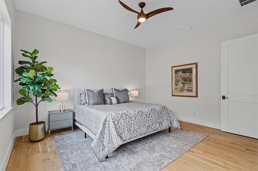 Furnished interior view inside a new home in , Dallas (Image 6). Furnished interior view inside a new home in , Dallas (Image 6).