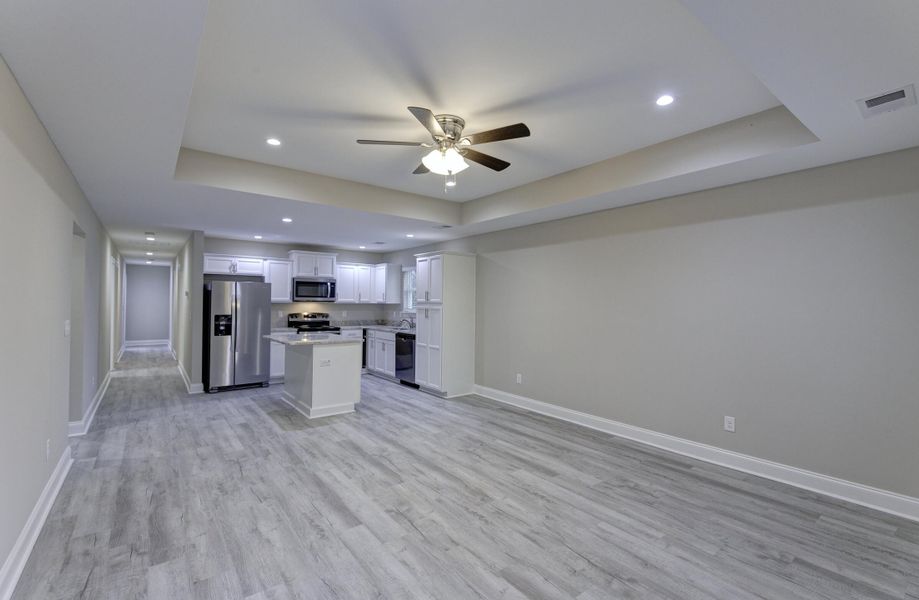 Spacious, unfurnished interior of a new home in , Summerville (Image 32).