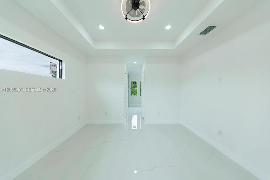 Spacious, unfurnished interior of a new home in , Lehigh Acres (Image 74).
