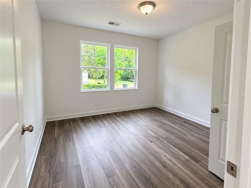 Spacious, unfurnished interior of a new home in , Griffin (Image 8).