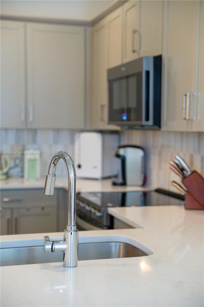 Close-up of interior finishes inside a home in , Pembroke Pines (Image 20).