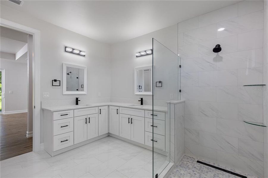 Furnished interior view inside a new home in , Cape Coral (Image 3).