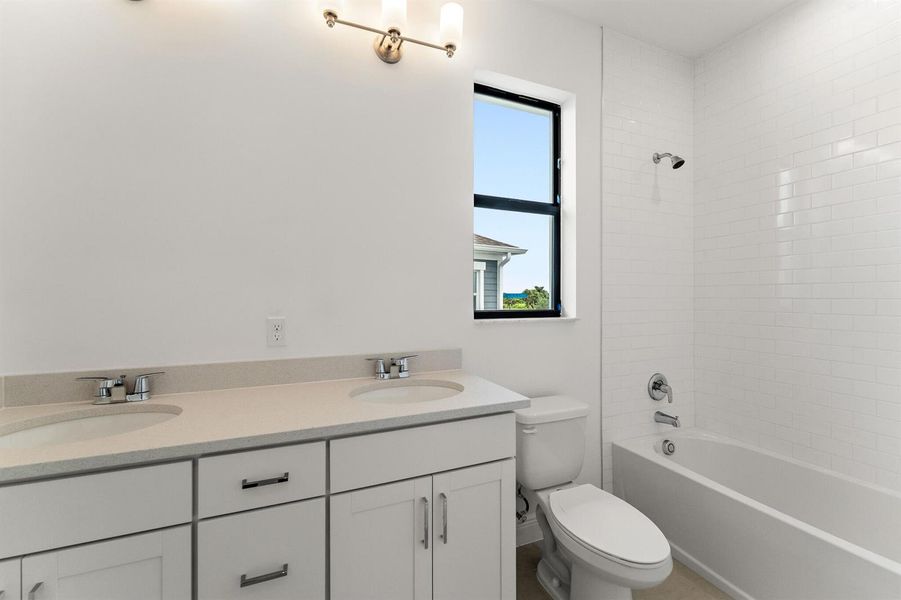 US_SEF_DAHLBERG_LOT 194_BATH 2