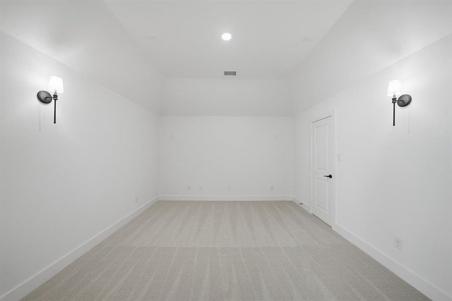 Spacious, unfurnished interior of a new home in Hillside Village, Celina (Image 30).