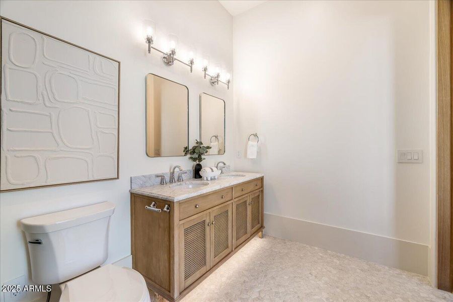 101-Casita Bathroomjpg