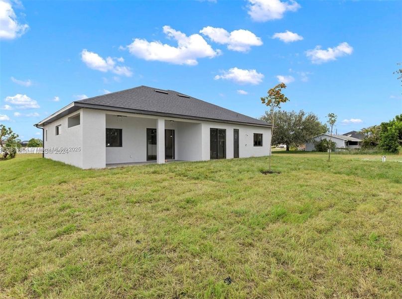 Exterior details and patio area of a home in , Cape Coral (Image 2). Exterior details and patio area of a home in , Cape Coral (Image 2).