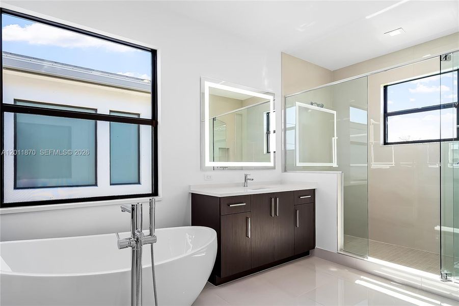 Furnished interior view inside a new home in , Boca Raton (Image 40).