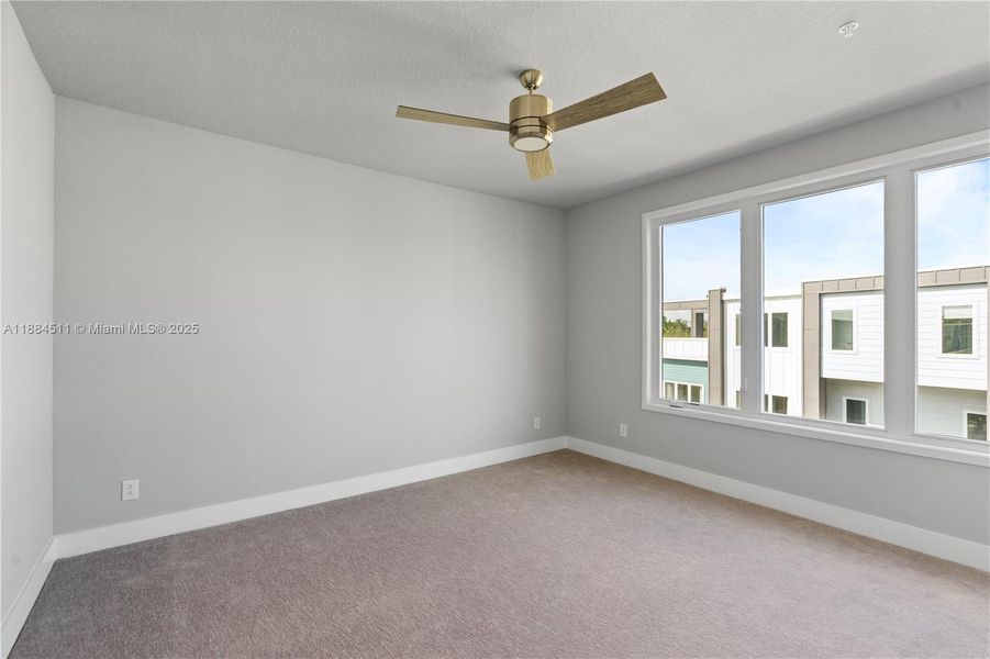 Spacious, unfurnished interior of a new home in , Reunion (Image 19). Spacious, unfurnished interior of a new home in , Reunion (Image 19).