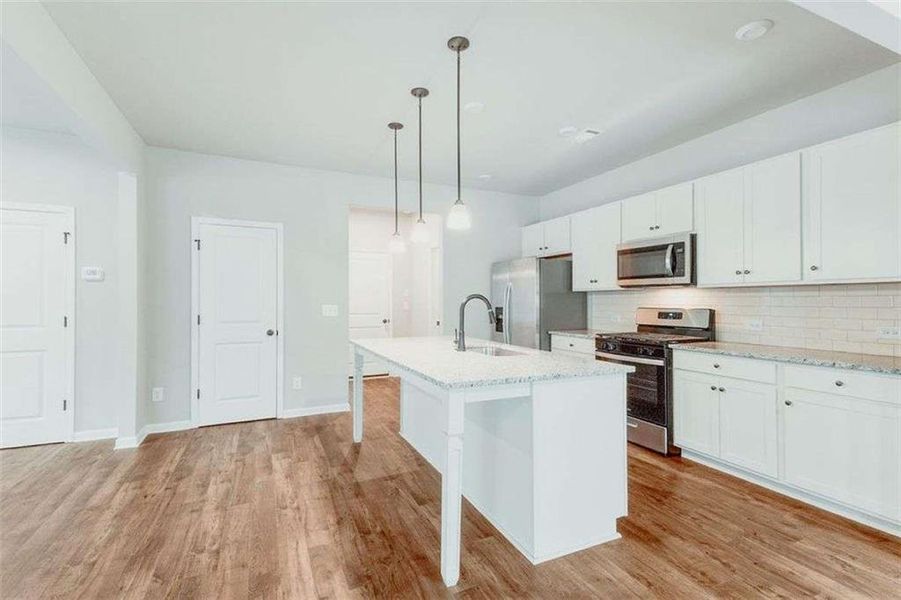 Furnished interior view inside a new home in The Reserve at Chapel Hill Phase II, Douglasville (Image 5). Furnished interior view inside a new home in The Reserve at Chapel Hill Phase II, Douglasville (Image 5).