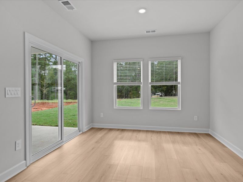 Spacious, unfurnished interior of a new home in Village at White Pine, Pendleton (Image 10). Spacious, unfurnished interior of a new home in Village at White Pine, Pendleton (Image 10).