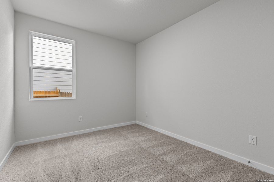 Spacious, unfurnished interior of a new home in Mesa Vista, San Antonio (Image 11).