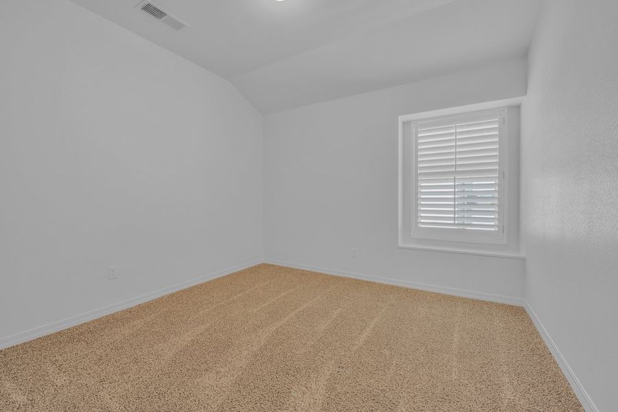 Spacious, unfurnished interior of a new home in Paseo Del Este, El Paso (Image 20).