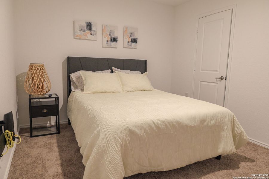 Furnished interior view inside a new home in Mission del Lago, San Antonio (Image 11). Furnished interior view inside a new home in Mission del Lago, San Antonio (Image 11).