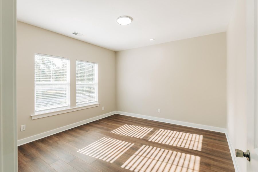 Spacious, unfurnished interior of a new home in , Walterboro (Image 32).
