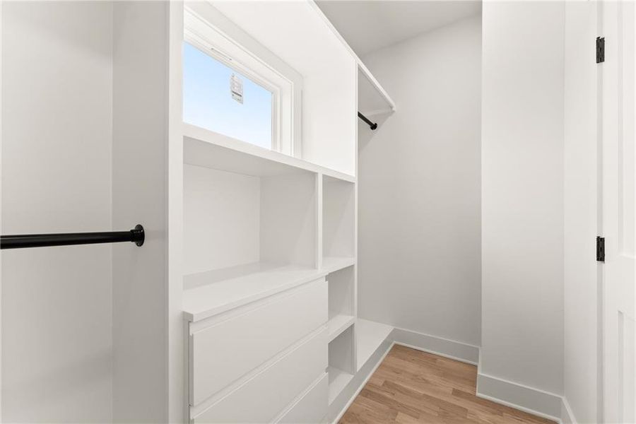 Furnished interior view inside a new home in , Clermont (Image 16).