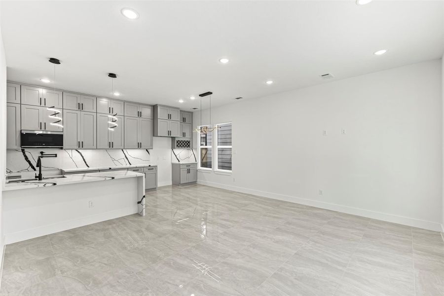 Image 18 of a home in . Image 18 of a home in .
