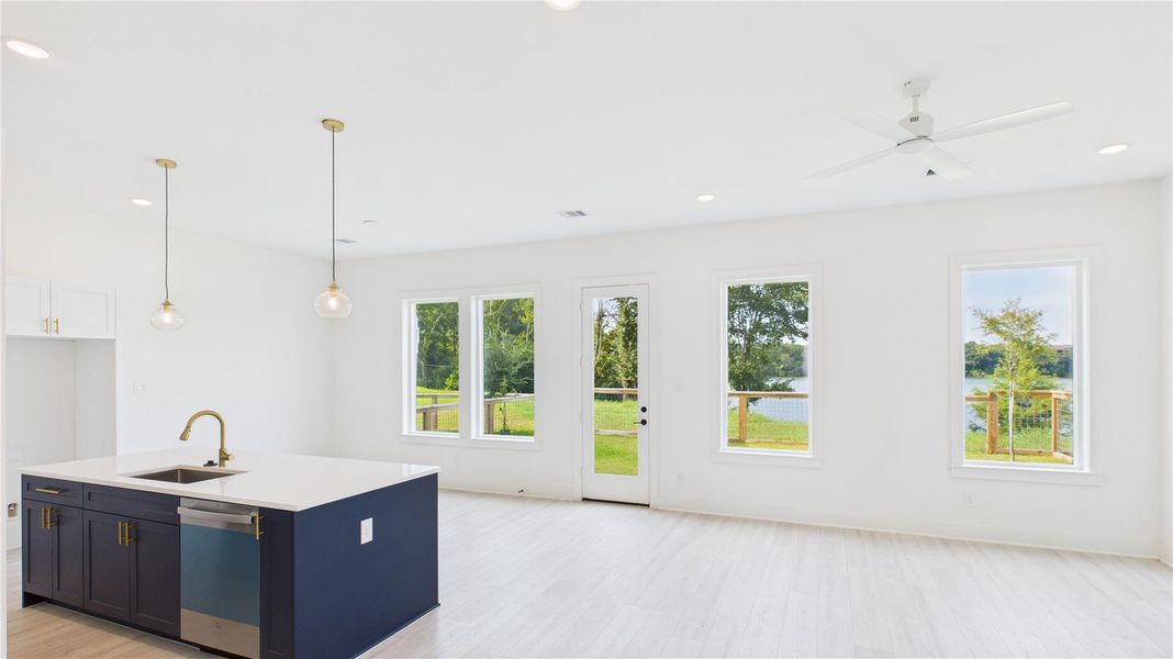 Spacious, unfurnished interior of a new home in , Houston (Image 17).