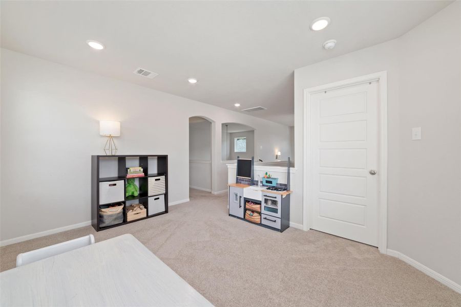 Furnished interior view inside a new home in Rosehill Meadow, Tomball (Image 17). Furnished interior view inside a new home in Rosehill Meadow, Tomball (Image 17).