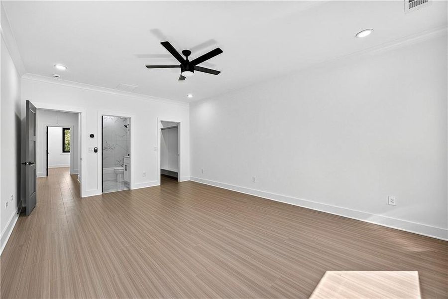 Spacious, unfurnished interior of a new home in , Auburn (Image 18).