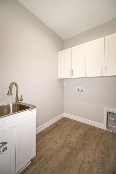 Spacious, unfurnished interior of a new home in , Deland (Image 21).