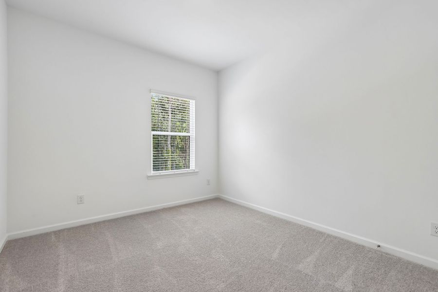Spacious, unfurnished interior of a new home in Alder Creek, Cumming (Image 21).