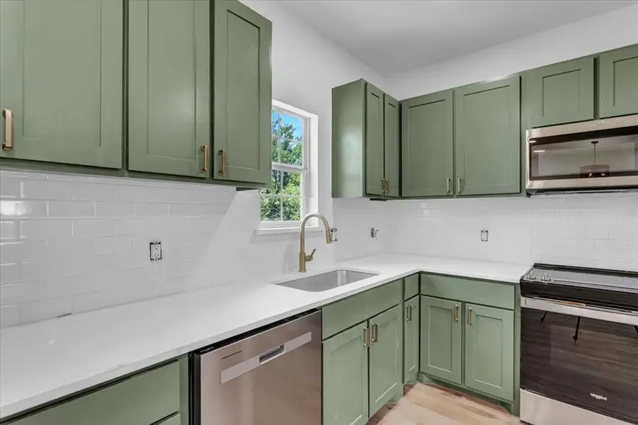 Furnished interior view inside a new home in , Whitesboro (Image 8).