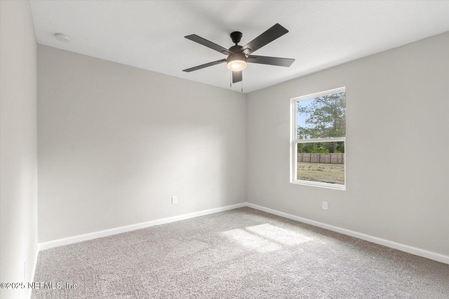 Spacious, unfurnished interior of a new home in , Palatka (Image 19).