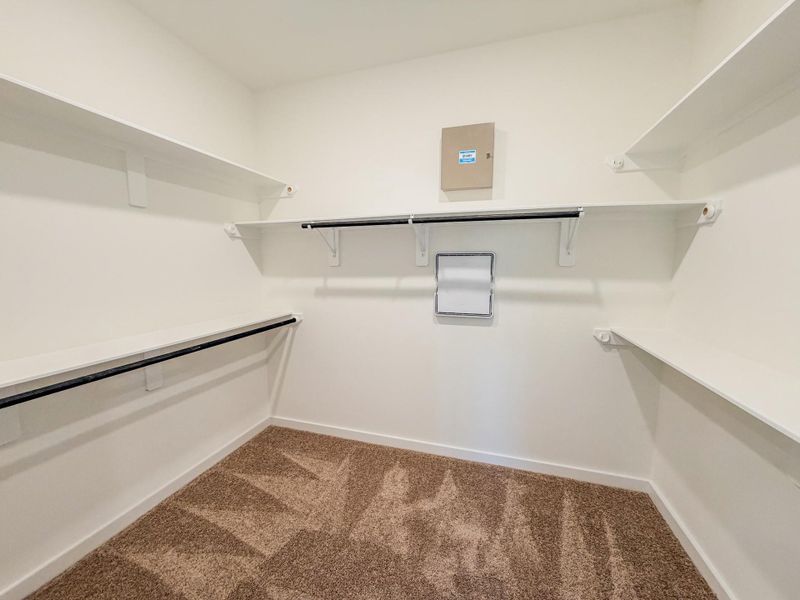 Spacious, unfurnished interior of a new home in Foxtail Palms, Manvel (Image 14).