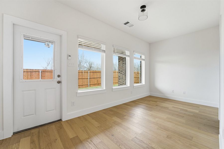 Spacious, unfurnished interior of a new home in Saddlebrook Estates, Waxahachie (Image 24). Spacious, unfurnished interior of a new home in Saddlebrook Estates, Waxahachie (Image 24).