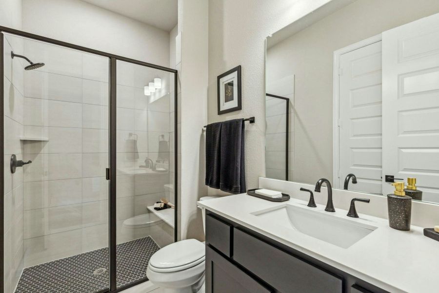 Representative furnished interior of a home built from the Reid by Kindred Homes in Oak Creek Ranch, Waxahachie (Image 17).