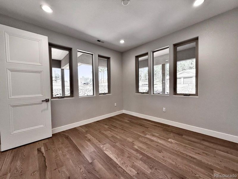 Office with Natural Light Office with Natural Light