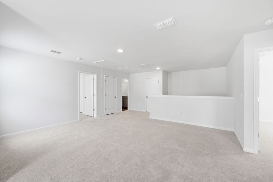 Spacious, unfurnished interior of a new home in Grand Arbor, Blythewood (Image 29).