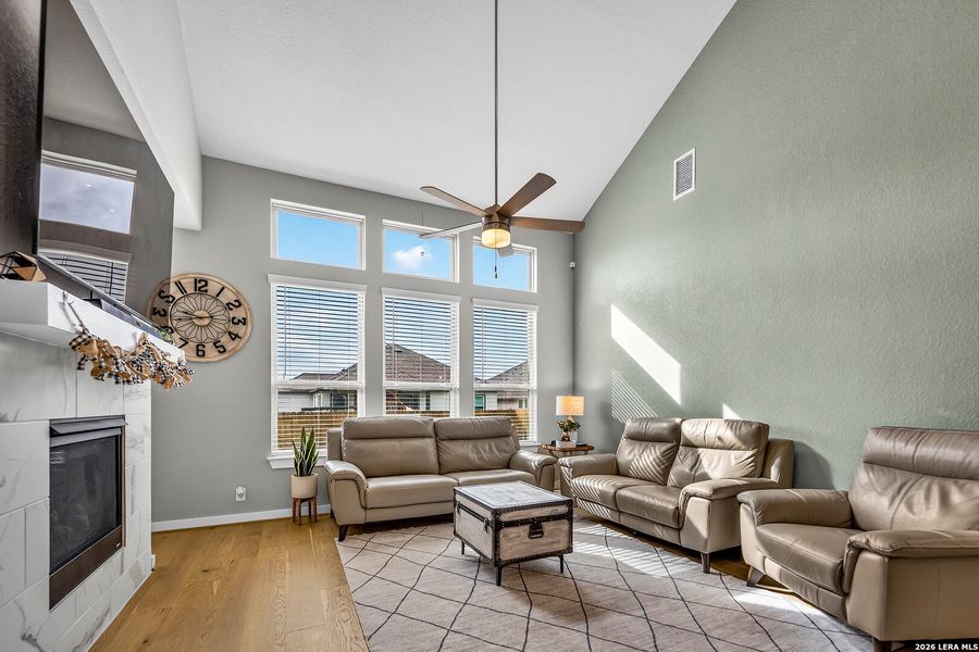 Furnished interior view inside a new home in Meyer Ranch, New Braunfels (Image 34).