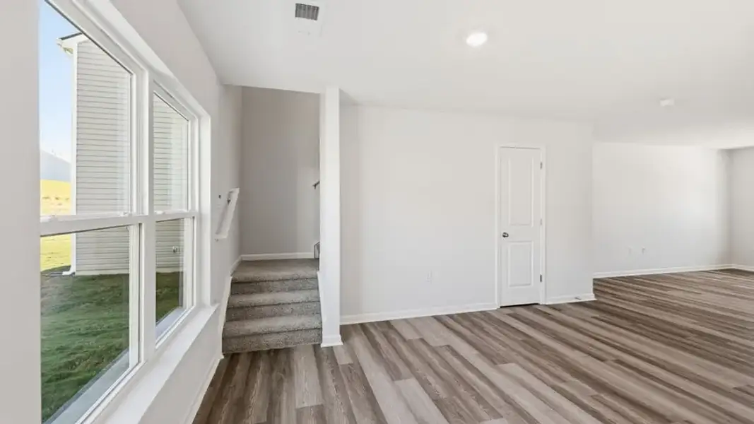 Spacious, unfurnished interior of a new home in Russell Place, Spartanburg (Image 25).