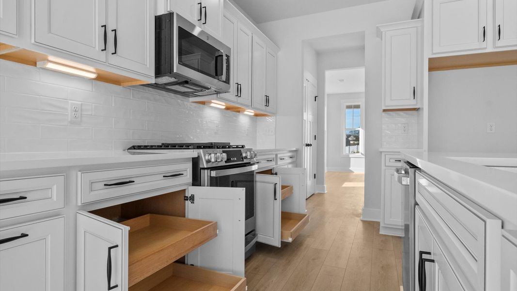 Furnished interior view inside a new home in Woodglen, Piedmont (Image 14).