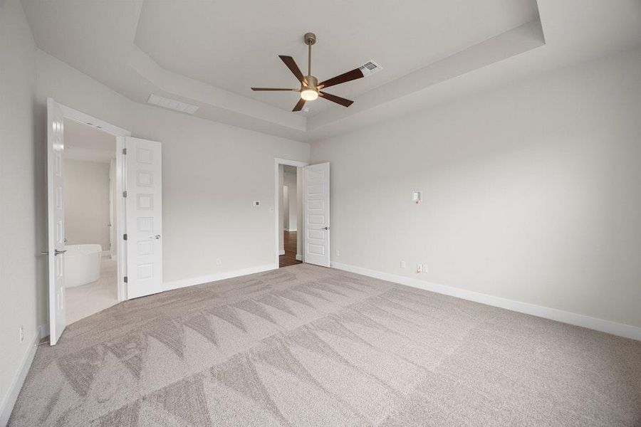 Spacious, unfurnished interior of a new home in Santa Rita Ranch, Liberty Hill (Image 14).