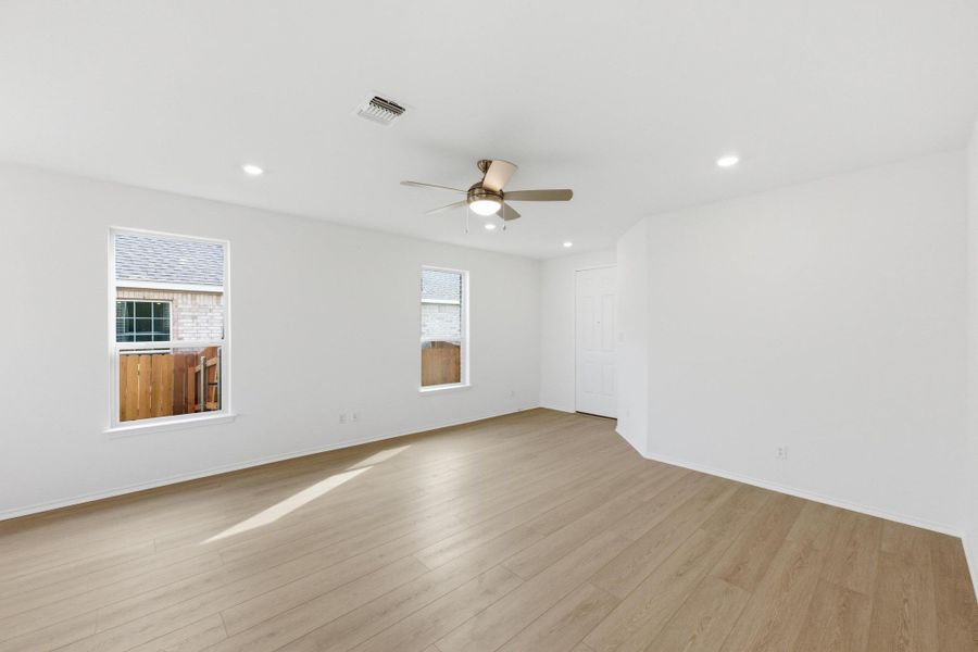 Spacious, unfurnished interior of a new home in Salerno - Heritage Collection, Round Rock (Image 28). Spacious, unfurnished interior of a new home in Salerno - Heritage Collection, Round Rock (Image 28).