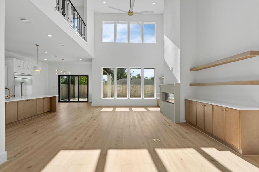 Spacious, unfurnished interior of a new home in , Houston (Image 35).