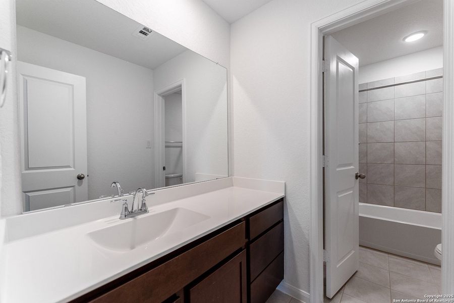 Furnished interior view inside a new home in Arcadia Ridge, San Antonio (Image 5).