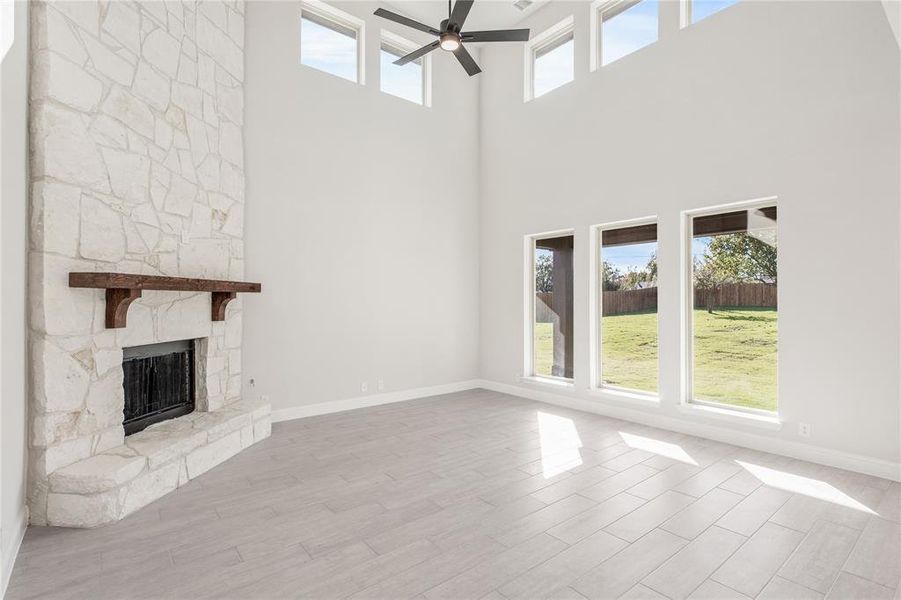 Spacious, unfurnished interior of a new home in Crystal Lake Estates, Red Oak (Image 12). Spacious, unfurnished interior of a new home in Crystal Lake Estates, Red Oak (Image 12).