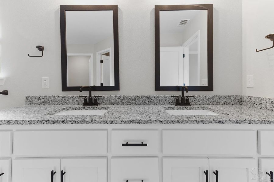 Image 17 of a home in Pecan Valley. Image 17 of a home in Pecan Valley.