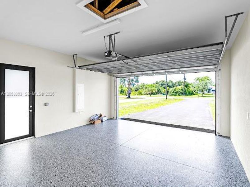 Spacious, unfurnished interior of a new home in , Naples (Image 28). Spacious, unfurnished interior of a new home in , Naples (Image 28).